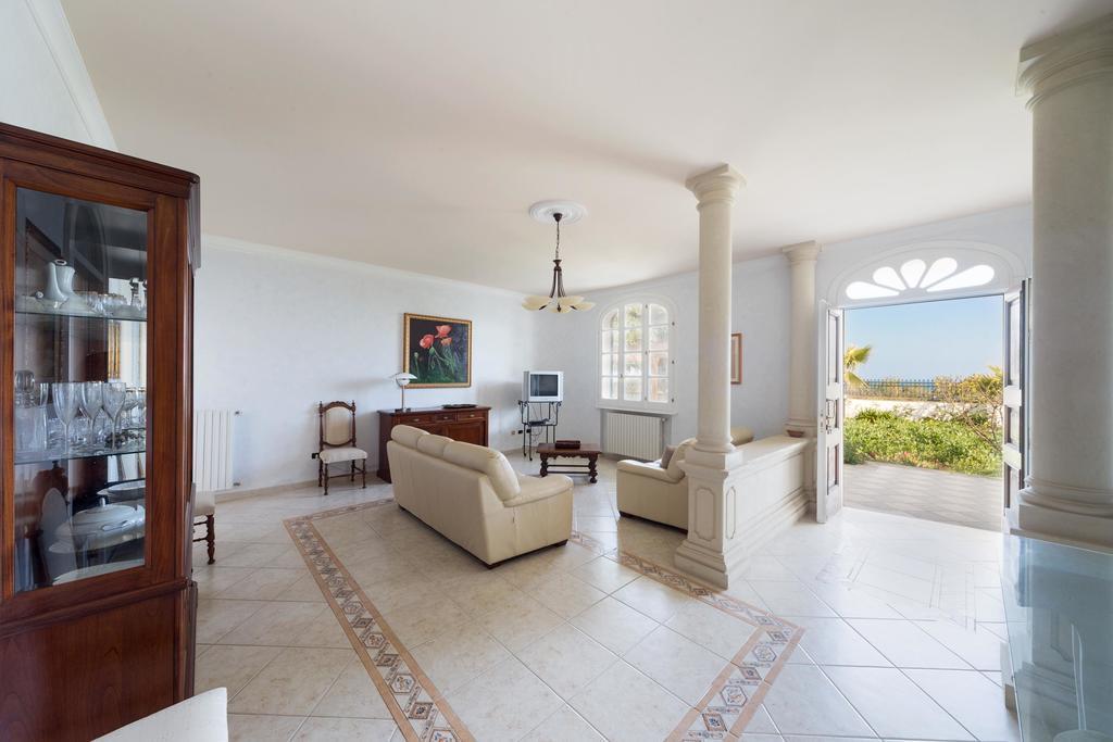 La Ripostiera By Barbarhouse Villa Castro  Exterior photo